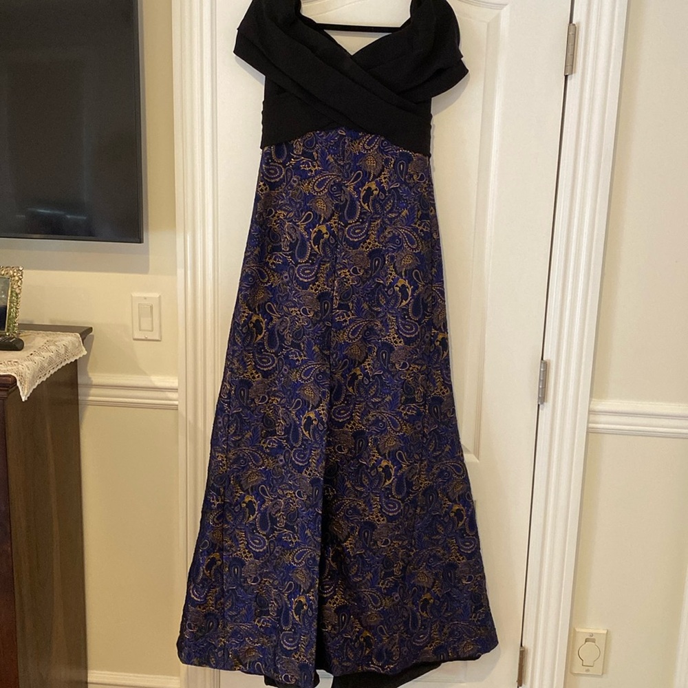 J. Mendel woman’s black blue metallic gold evening gown dress off shoulder Sz 6